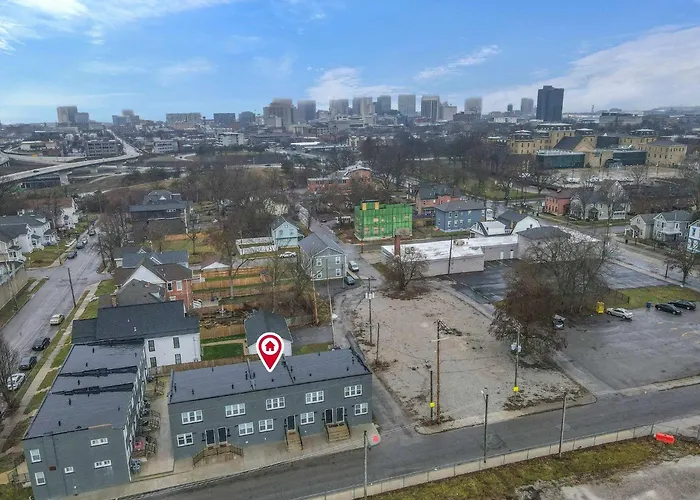 Modern Townhouse In Historic Building Walk To Downtown *