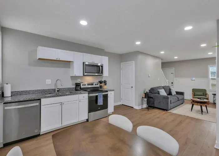 Modern Townhouse In Historic Building Walk To Downtown Columbus